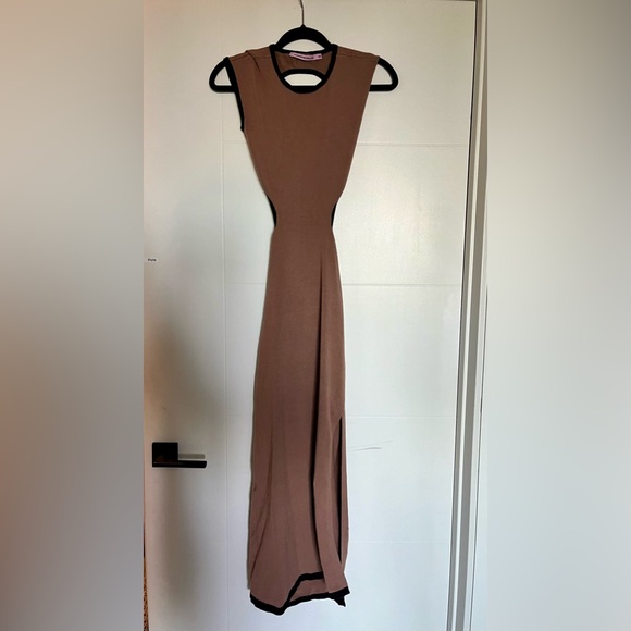 HANSEN & GRETEL Evelyn Backless High Slit Long Dress - Picture 7 of 11